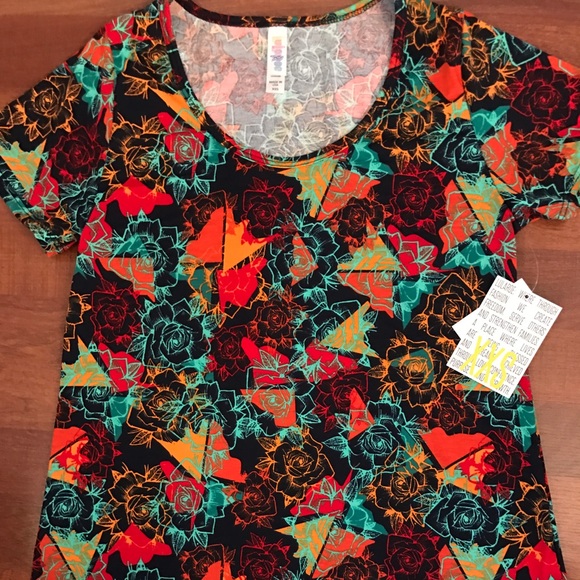 LuLaRoe Rose Classic T - Picture 1 of 2